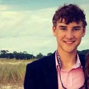 Meet your Posher, Lakin